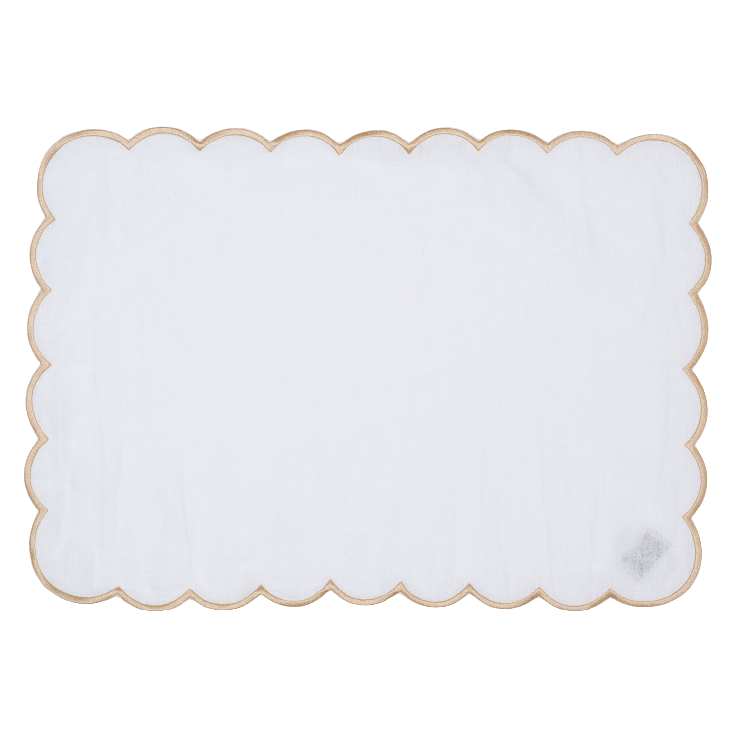 white-and-beige-scalloped-placemat-set-of-4-in-the-roundhouse