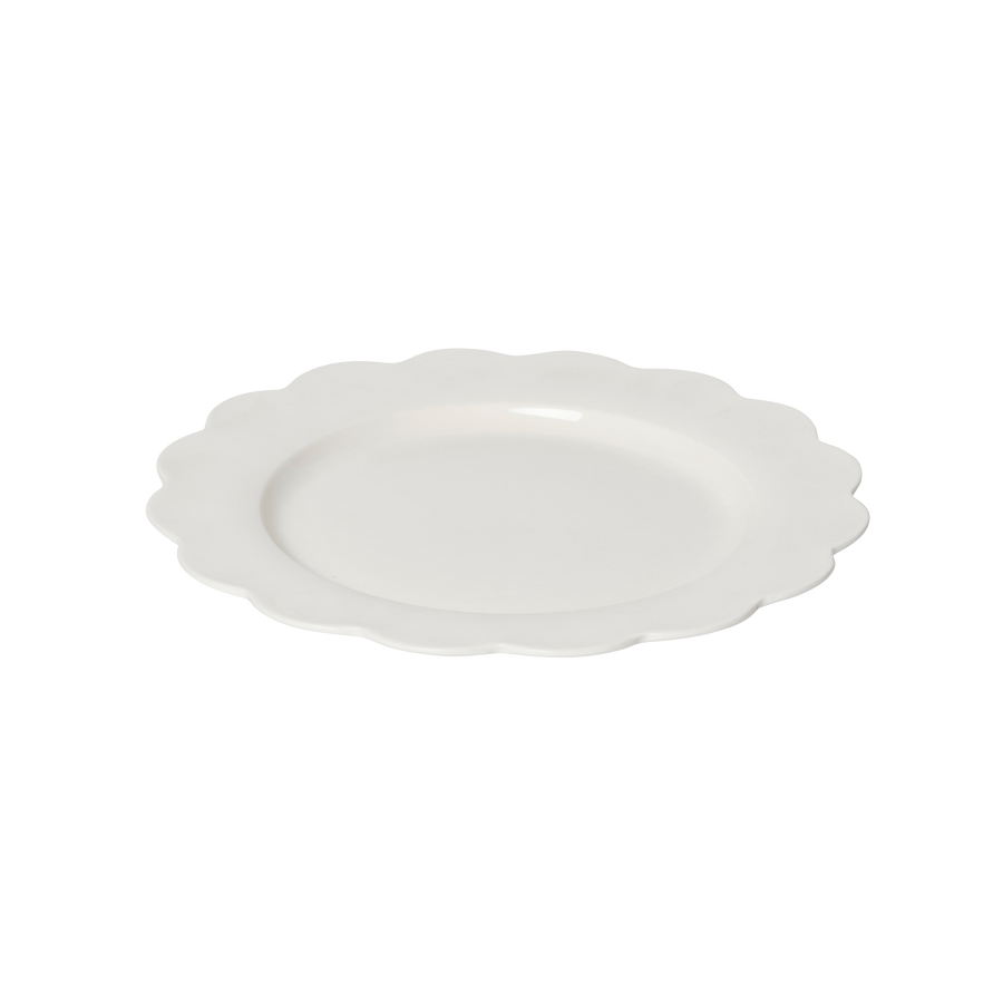 White Scallop Dinner Plate Set of 4